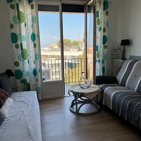 Apartamento Proche Du Centre Et Festivites D Ete *