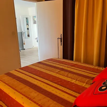 Proche Du Centre Et Festivites D Ete Apartamento